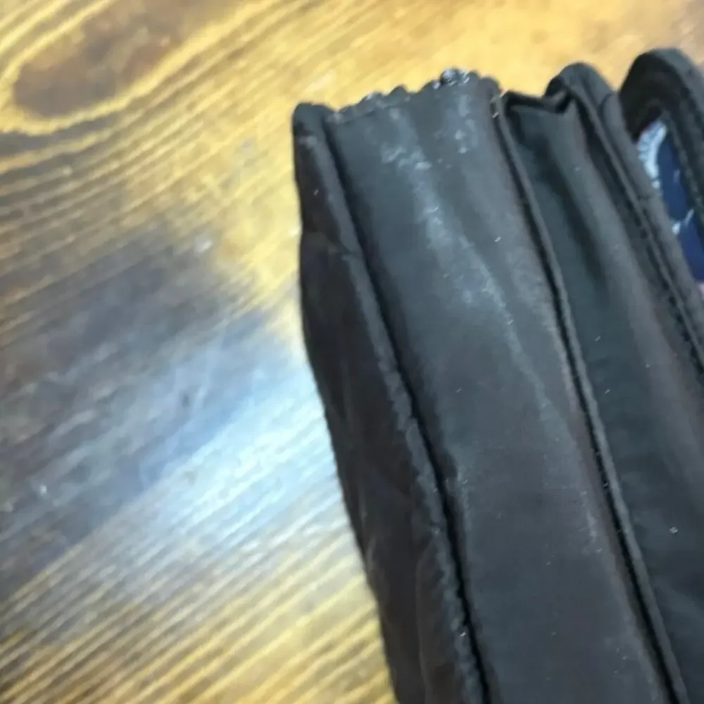 Vera Bradley Black Wallet - Picture 6 of 8